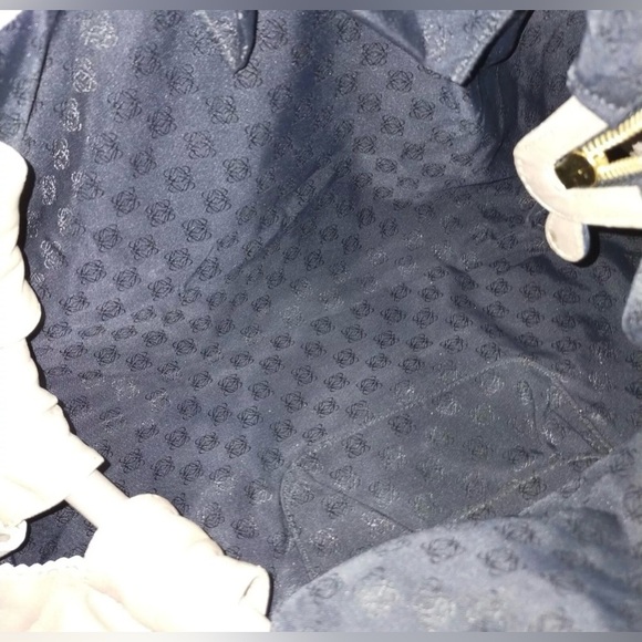 Loewe Nappa Aire Anagram Gold Soft Leather Scalloped Edged Hobo Handbag - Picture 8 of 11